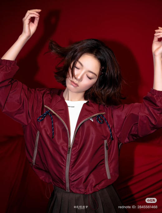 36-3 排他性独家圆正 赵今麦 Miu科技面料 酒红色外套/短裤/半身长裙 商品图6