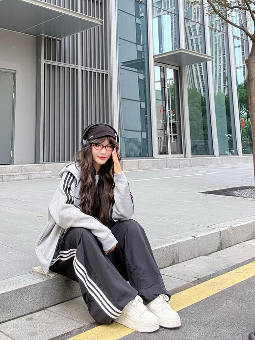 三叶草AD连帽棉卫衣外套 商品图14