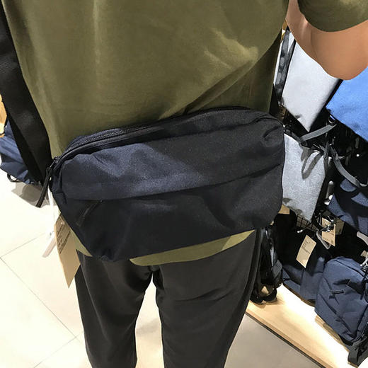 日式无印挎包良品休闲收纳斜挎包纯色旅游挎包简约旅行便携斜挎包 商品图3