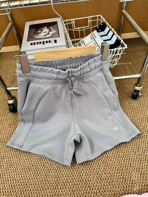 F030667夏季吸湿排汗健身跑步运动短裤女休闲通勤松紧腰宽松瑜伽裤 商品图14