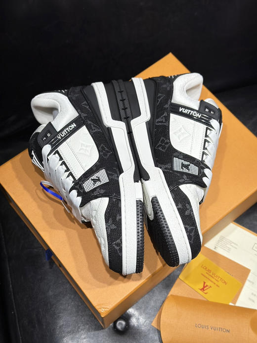 春季特惠💰570 公司级 # LV路易威登 trainer 走秀新款经典走秀新款 商品图4