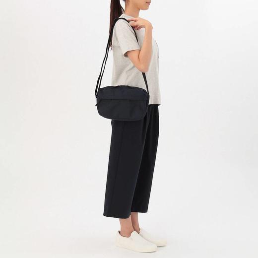 日式无印挎包良品休闲收纳斜挎包纯色旅游挎包简约旅行便携斜挎包 商品图1