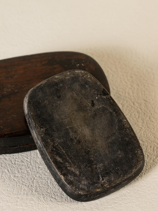 清	树叶纹敞池端砚（红木砚盒） 商品图4