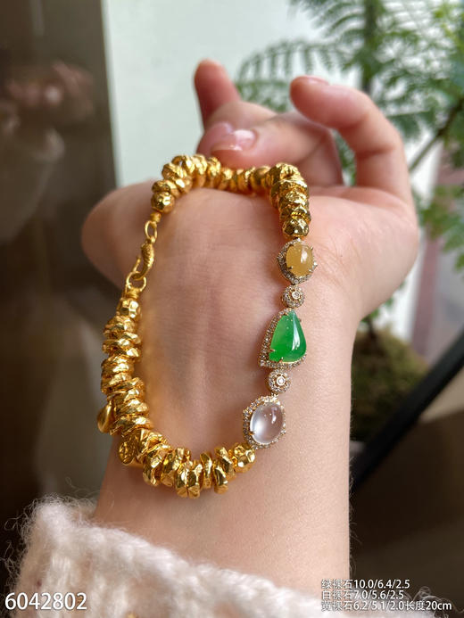 6042802，蛋面手链。具体价格微信咨询 商品图0