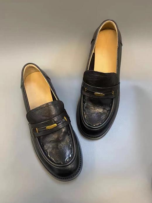 F0306132复古英伦风复古金扣氛围感百搭显腿长防滑优雅松弛感通勤圆头乐福小皮鞋 商品图2