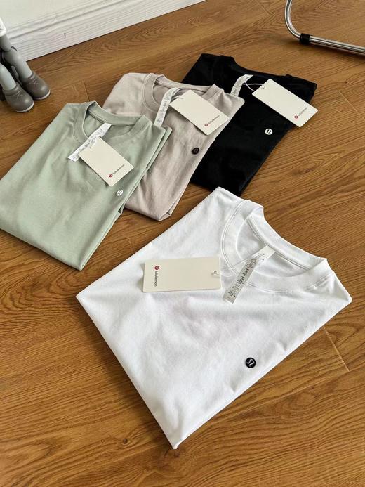 F030638新款立体标识舒适透气修身显瘦无痕短袖T恤 商品图1