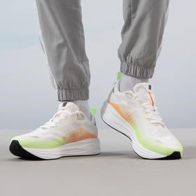 特步 騛速5.0系列 男款 跑步鞋