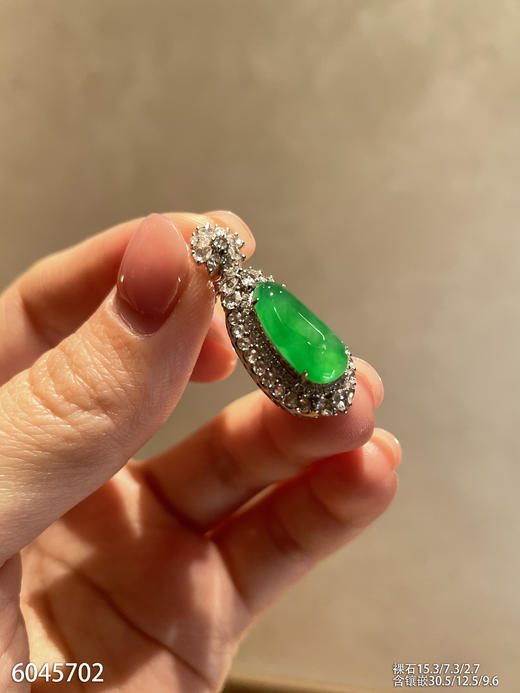 6045702，福瓜吊坠。具体价格微信咨询 商品图0