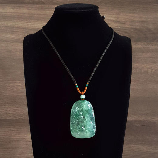 【天然正品】A货翡翠天然收藏级细腻冰种飘蓝花御龙菩萨（镇邪纳福）平安无事牌翡翠吊坠项链 66.1*43.7*10.3MM（皆取最大值）270226NJS09 商品图10