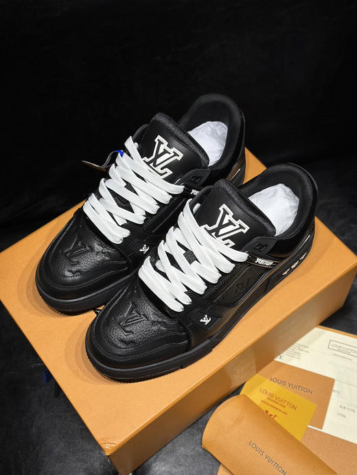 春季特惠💰570 公司级 # LV路易威登 trainer 走秀新款经典走秀新款 商品图0