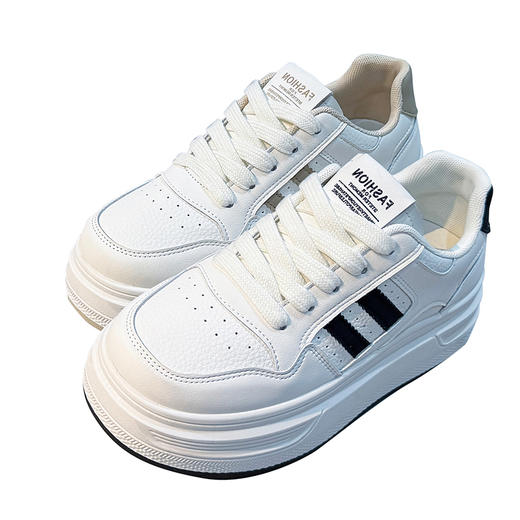 西遇松糕厚底小白鞋女2026新款春季轻便增高基础百搭休闲板鞋P0066296 商品图4