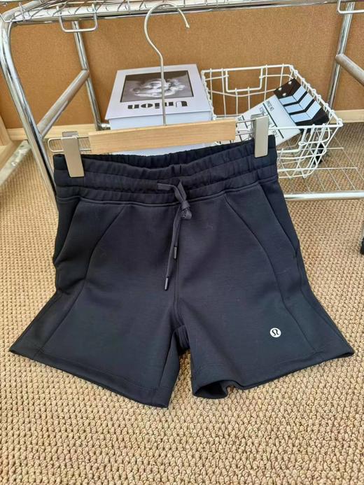 F030667夏季吸湿排汗健身跑步运动短裤女休闲通勤松紧腰宽松瑜伽裤 商品图10