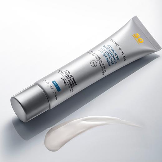 修丽可小银伞防晒乳SPF50+，40ml容量便携实用，高效防护UVA/UVB，兼具抗氧化功效，帮助减少色斑暗沉。香港直邮 商品图4