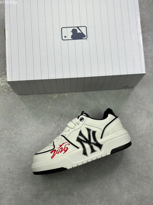 春季特惠💰340 马年限定 # MLB Chunky Liner 学长鞋系列NY印花 老爹鞋 纽约洋基队增高厚底百搭休闲鞋 商品图2