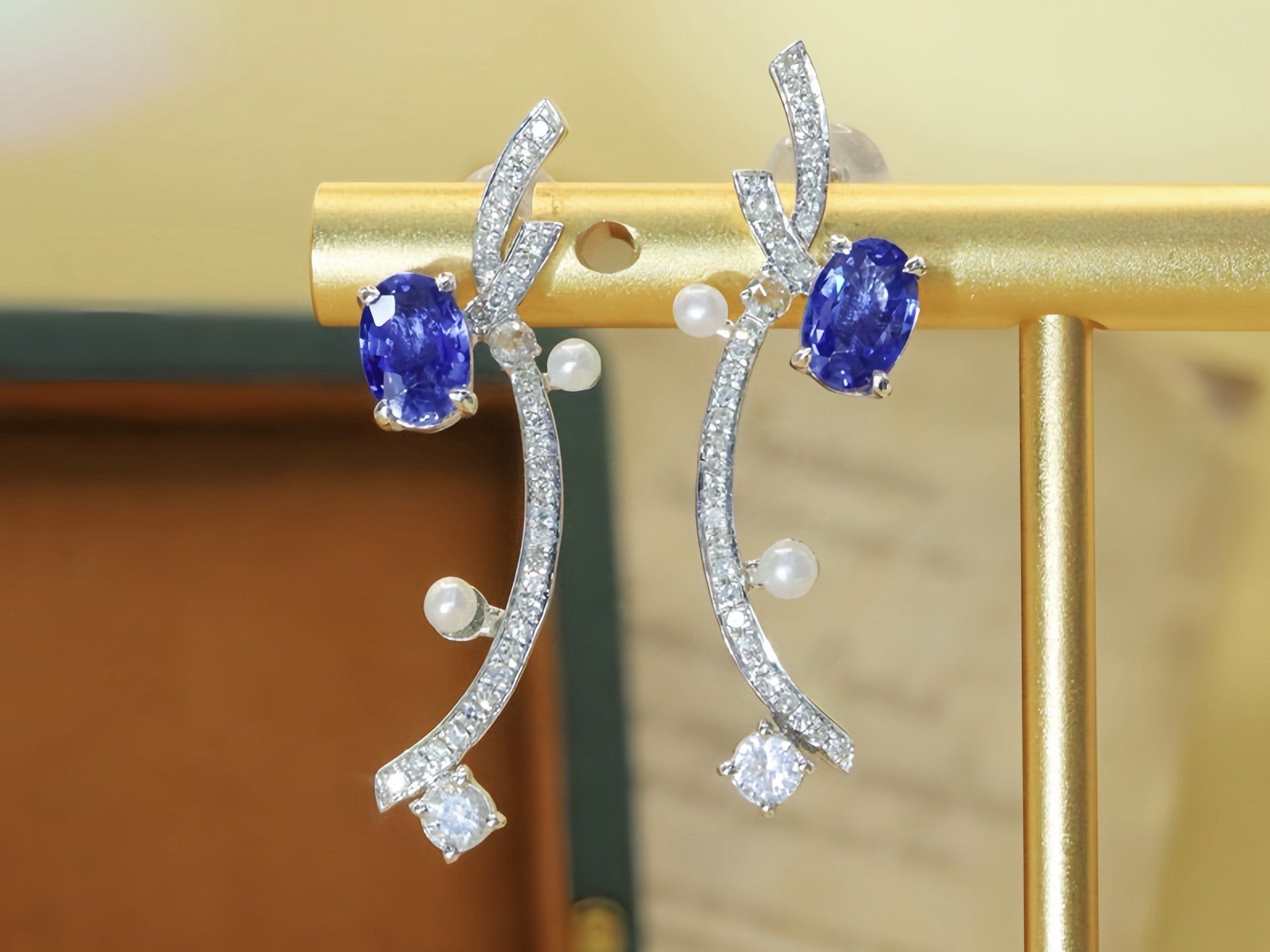 1.32ct蓝宝石耳坠