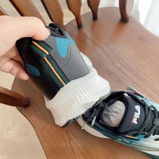 直发 超级稀缺，飞鸟家的男士运动鞋，碳板超轻跑鞋 商品图2