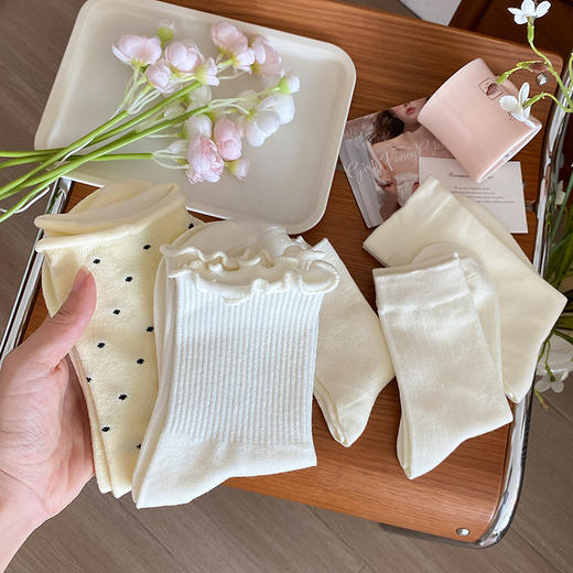 4双一组！奶油色系袜子女中筒袜春季百搭白袜韩版日系学院风花边波点堆堆长袜 商品图3