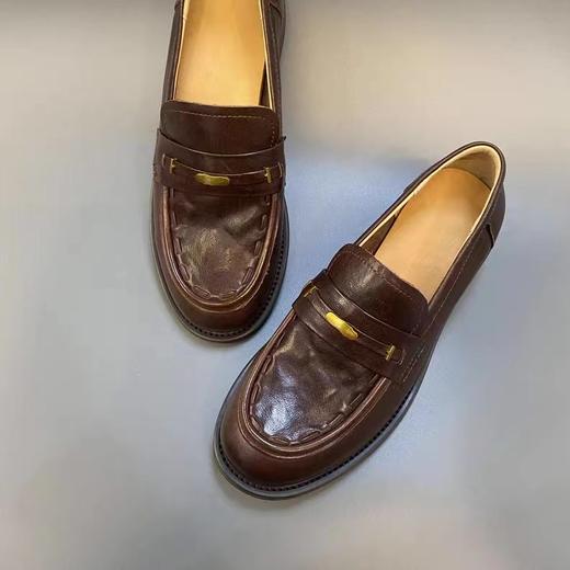 F0306132复古英伦风复古金扣氛围感百搭显腿长防滑优雅松弛感通勤圆头乐福小皮鞋 商品图8