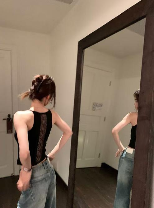 <曾小咸推荐> 蕾丝镂空吊带背心 日常89/件 活动价49.99/件！【预售款，预计3-15天发货】 商品图8