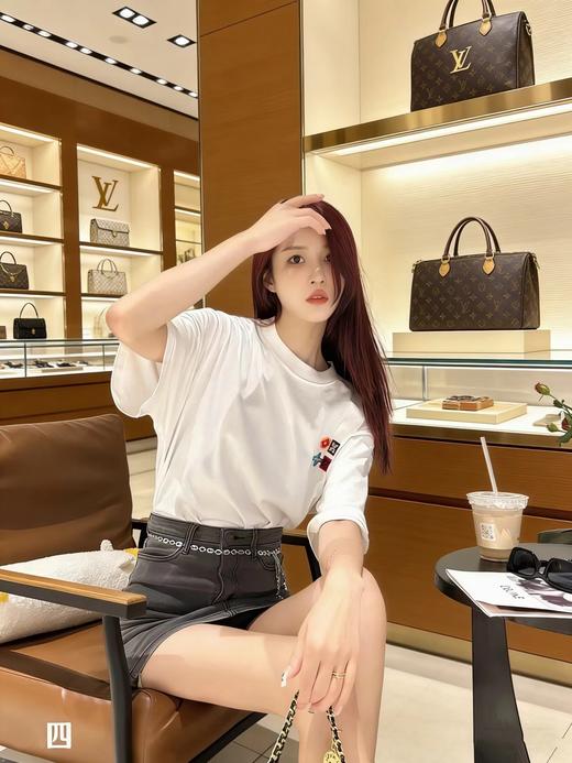 F030612新款日常通勤多巴胺logo刺绣款短袖圆领T恤 商品图4