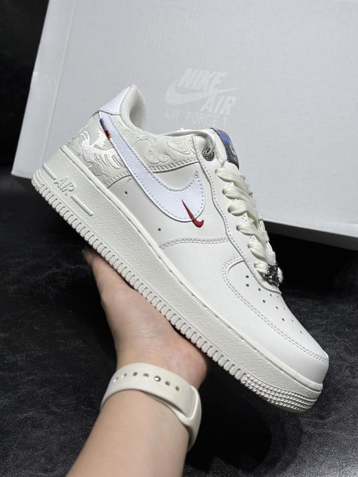 春季特惠💰390 官方同款 # Nk Air Force 1 空军一号 马年限定白色款 商品图3