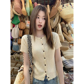 <曾小咸推荐>韩系坑条纹设计针织t恤短袖女