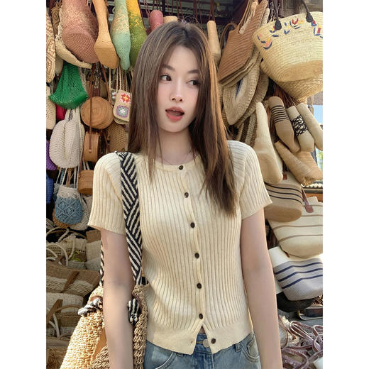 <曾小咸推荐>韩系坑条纹设计针织t恤短袖女 商品图0