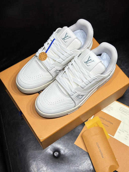 春季特惠💰570 公司级 # LV路易威登 trainer 走秀新款经典走秀新款 商品图0