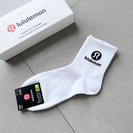 F030695春季新款运动休闲干爽透气吸湿袜子中筒五双盒装 商品图12