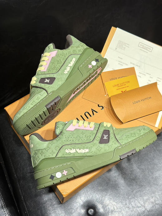 春季特惠💰650 公司级 LV 路易威登 trainer 走秀新款经典走秀新款 商品图1