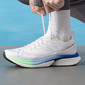 特步 一体成型3.0系列 男款 跑步鞋