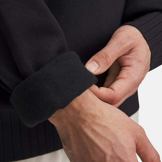 UA安德玛秋冬新款男子休闲运动落肩宽松黑色圆领卫衣 6003939-004 商品图2