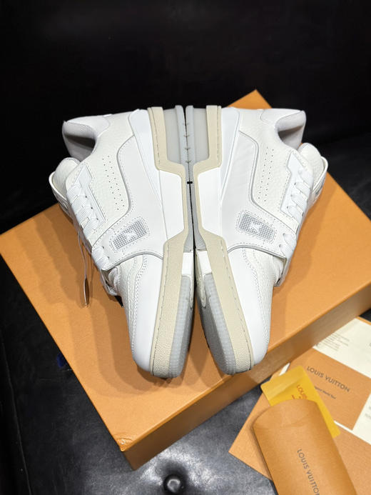 春季特惠💰570 公司级 # LV路易威登 trainer 走秀新款经典走秀新款 商品图3