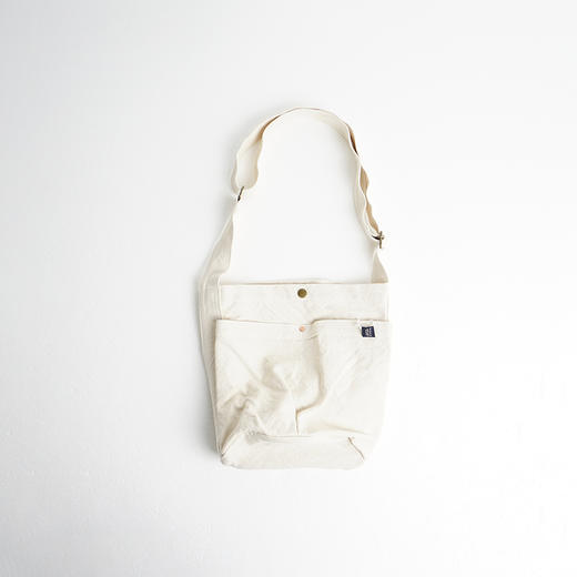 V.D.L.C VOLER DANS LECIEL 多口袋单肩斜挎帆布包 商品图3