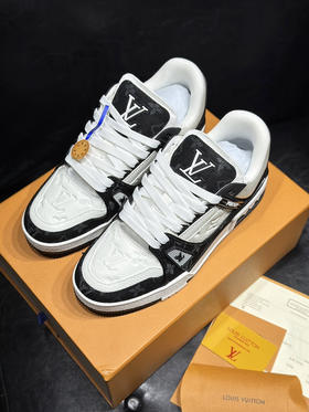 春季特惠💰570 公司级 # LV路易威登 trainer 走秀新款经典走秀新款