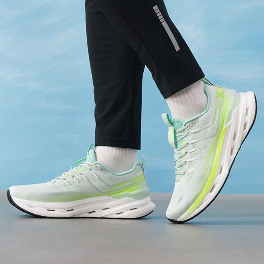 特步 减震旋13.0系列 男款 跑步鞋 商品图4