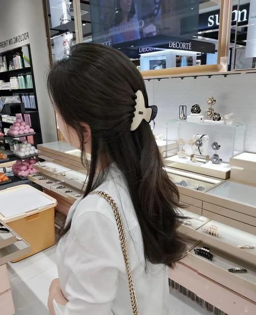 F030652醋酸材质极简线条点缀使者鲨鱼夹抓夹 商品图10