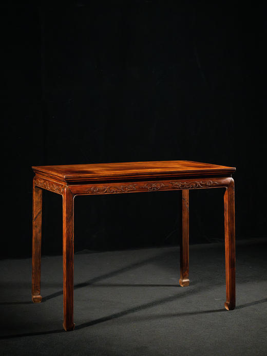 清	黄花梨束腰马蹄腿螭龙纹画桌 商品图0