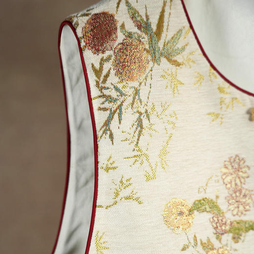 「自」全新升级【铂金会员330/天猫449/差价119】(02902)洛诗琳新中式雪尼尔提花马甲2026春季新款气质国风宽松马甲 商品图2