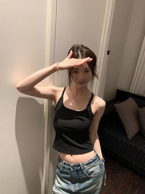 <曾小咸推荐> 蕾丝镂空吊带背心 日常89/件 活动价49.99/件！【预售款，预计3-15天发货】 商品图7