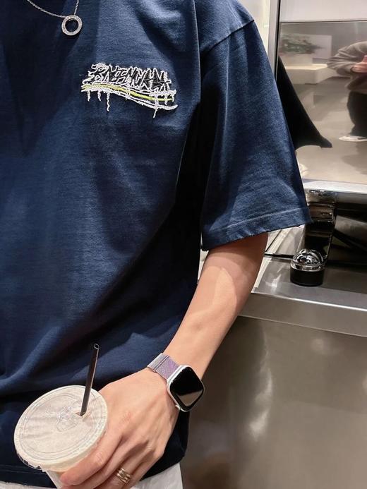 巴黎家情侣款字母logo刺绣做旧破洞短袖T恤 商品图2