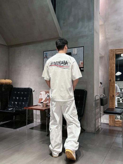 巴黎家情侣款字母logo刺绣做旧破洞短袖T恤 商品图1