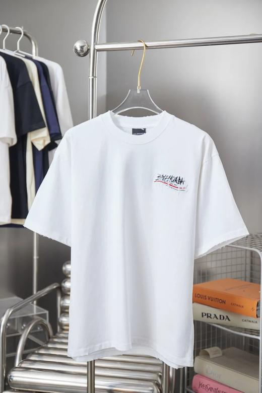 巴黎家情侣款字母logo刺绣做旧破洞短袖T恤 商品图6