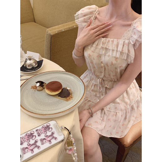 金蘑菇菇 伊甸园 又到了穿碎花的季节/ 少女式浪漫碎花套装 商品图1