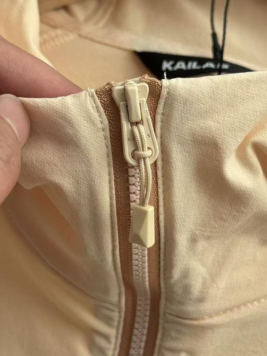 【ss1】女士新款运动休闲连帽软壳冲锋外套！！ 商品图2