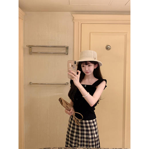 金蘑菇菇 恋恋巴黎 法式套组 / 小飞袖top+优雅半裙 夏日轻通勤 商品图1