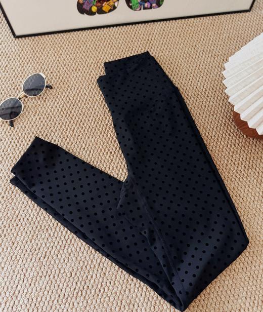 点此购买 Lululemon露露春秋季女士运动高腰臀标紧身植绒波点裤 ggd 341562 商品图7