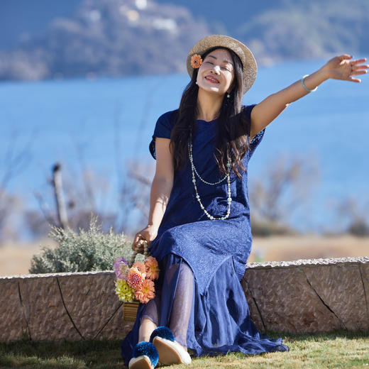 【林栖设计小店】 一帘幽梦|多色拼桑蚕丝飞片2026夏新款毛织连衣裙1962080 商品图2