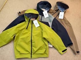 点此购买 可隆春秋季男士3L防水夹克冲锋衣 zc 341547