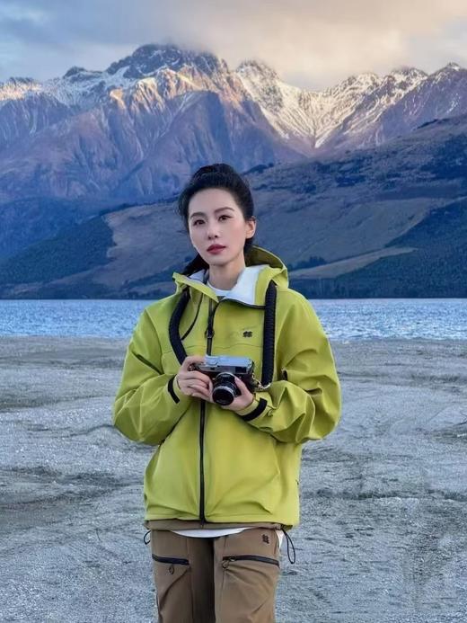 点此购买 可隆春秋季男士3L防水夹克冲锋衣 zc 341547 商品图4